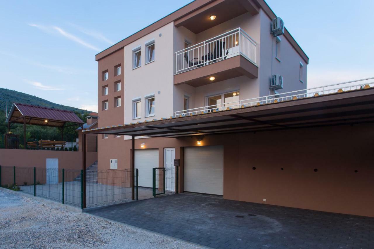 Villa Honey Seget Vranjica Exterior photo